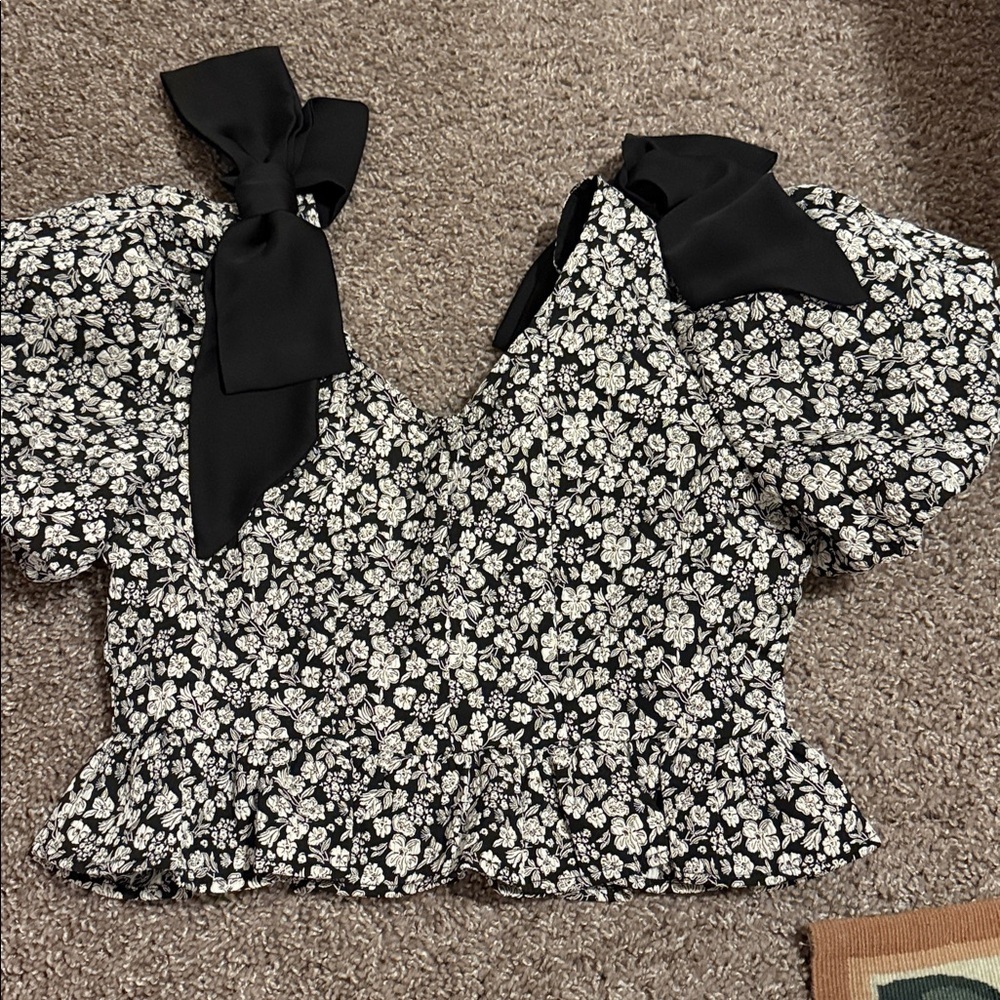 SISTER JANE 
Willow Woods Floral-Print Woven Top - Picture 6 of 8